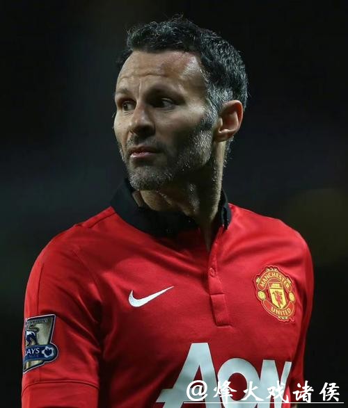 吉格斯笑谈英超名人堂不上也不差,曼联在阿莫林手下慢慢往好处走 吉格斯笑谈英超名人堂不上也不差,曼联在阿莫林手下慢慢往好处走